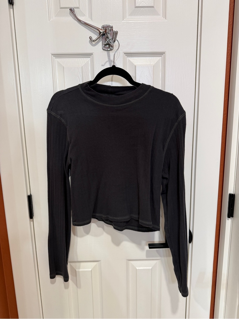 American Eagle Outfitters Dark Grey Ribbed Long-Sleeve Crop Top